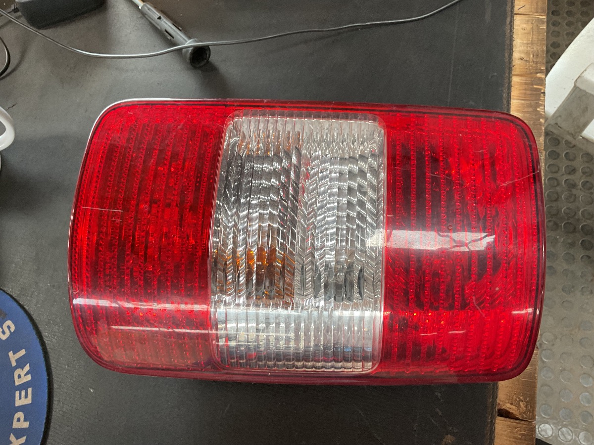 CADDY RIGHT REAR TAIL LIGHT