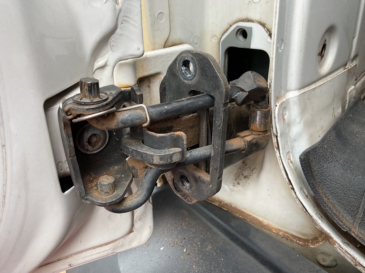 CADDY REAR DOOR STOPPER