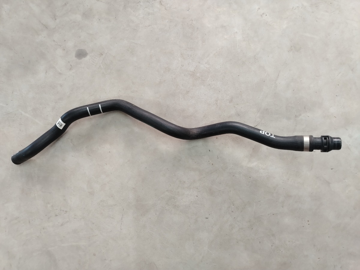 2017 BMW 320I F30 RADIATOR HOSE