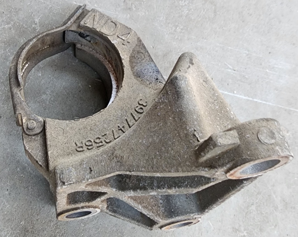 MEGANE 3 1.6DCI DRIVE SHAFT BRACKET