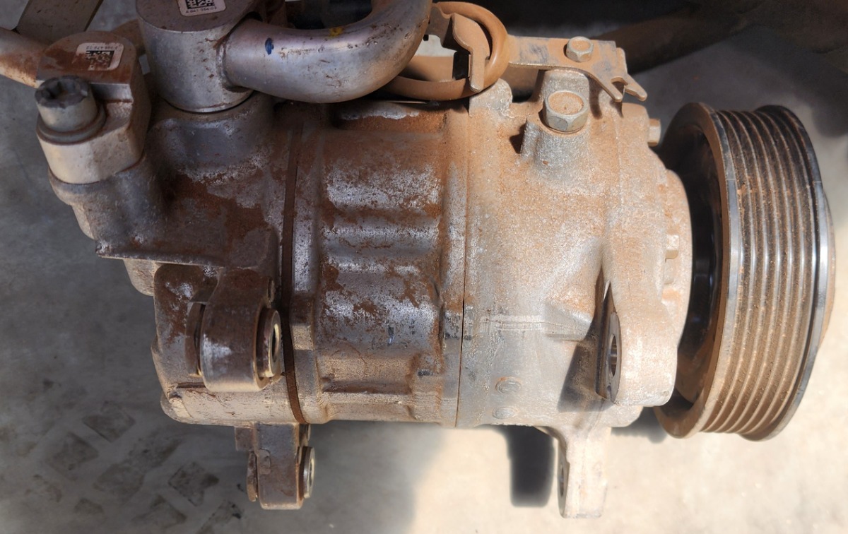 G20 B48B AIRCON PUMP