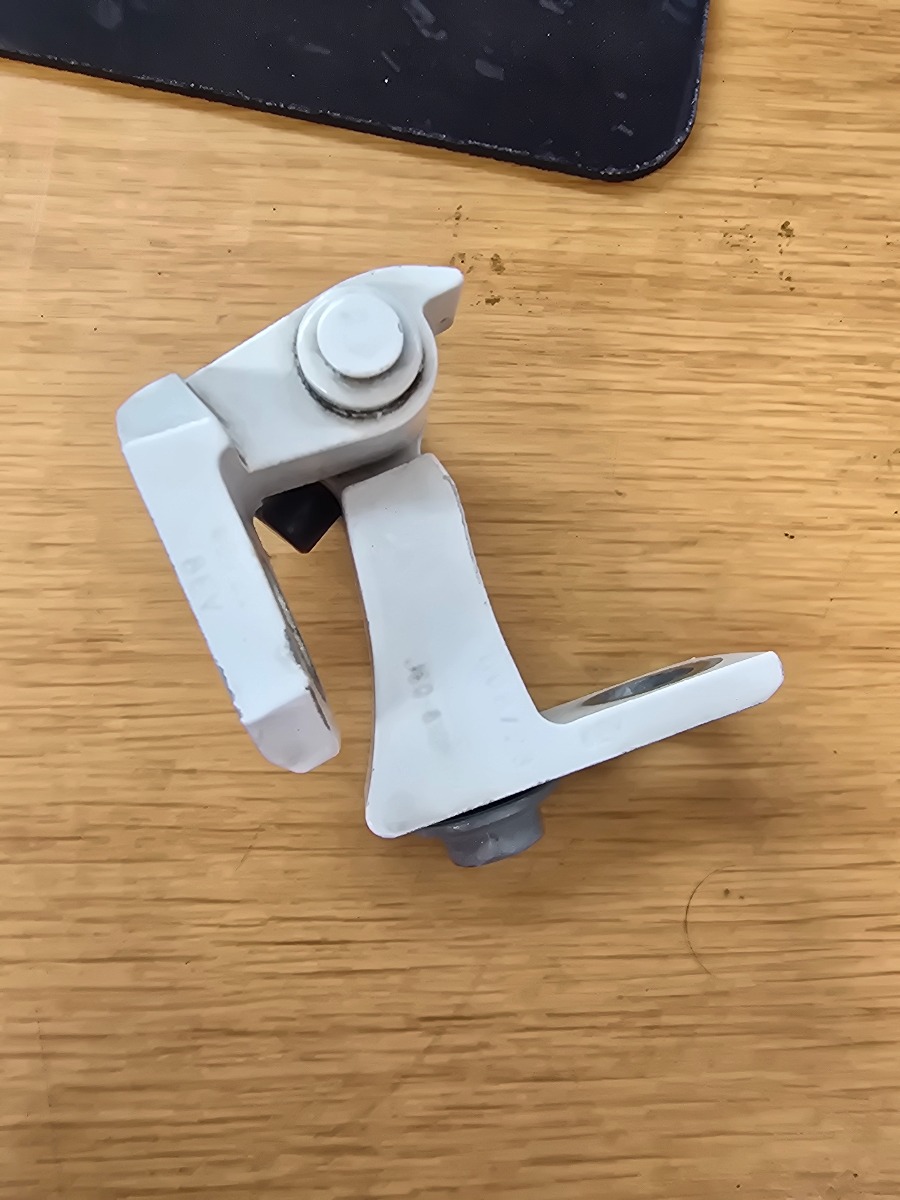 TIGGO 4 PRO 1.5T ELITE CVT LH UPPER DOOR HINGE
