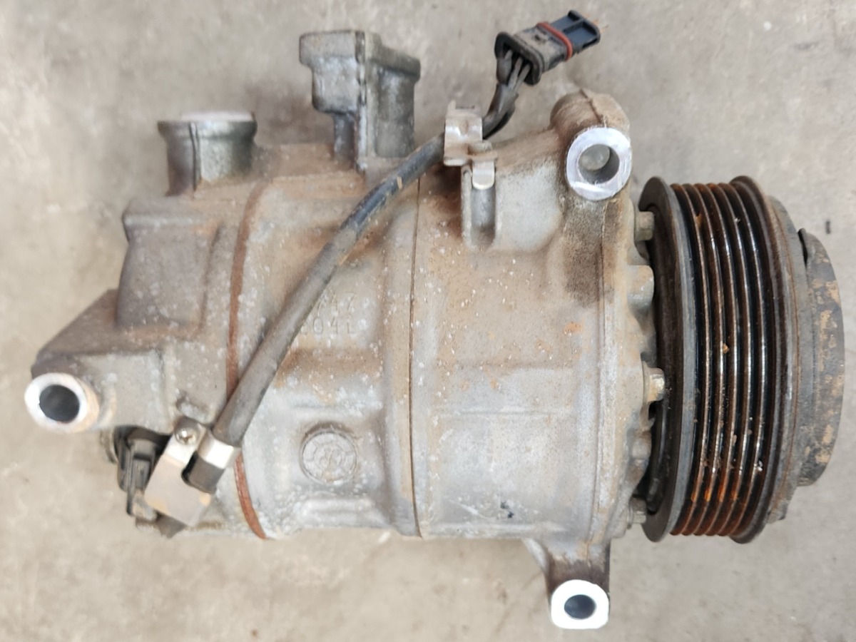 W205 264 AIRCON PUMP