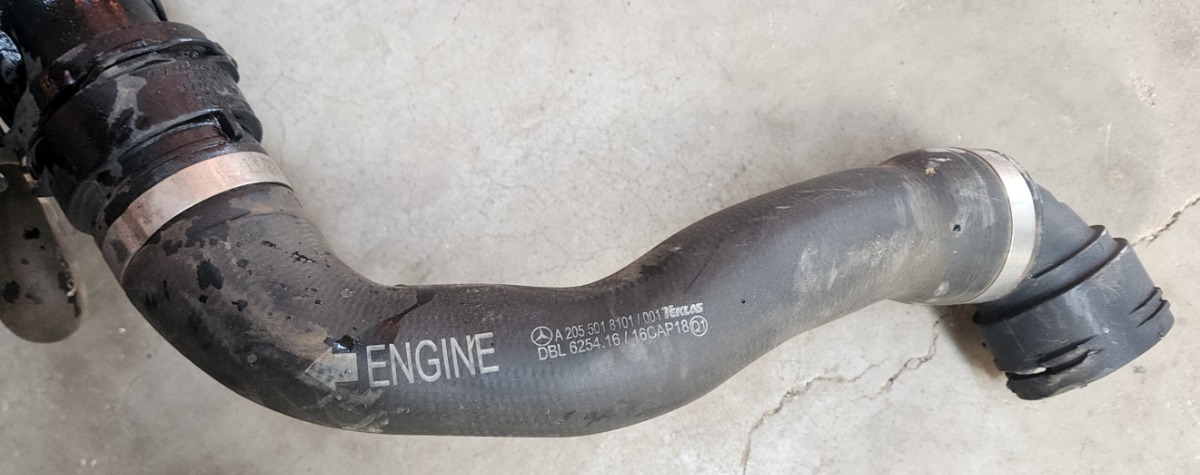 W205 264 COOLANT PIPE