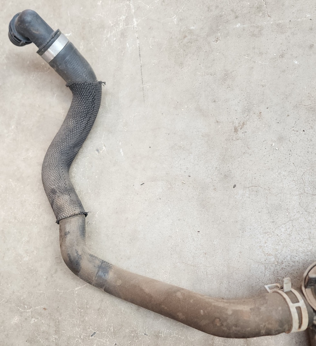 W205 264 COOLANT PIPE
