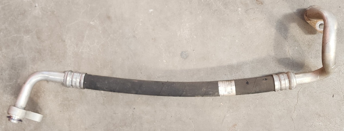 W205 264 AIRCON PIPE