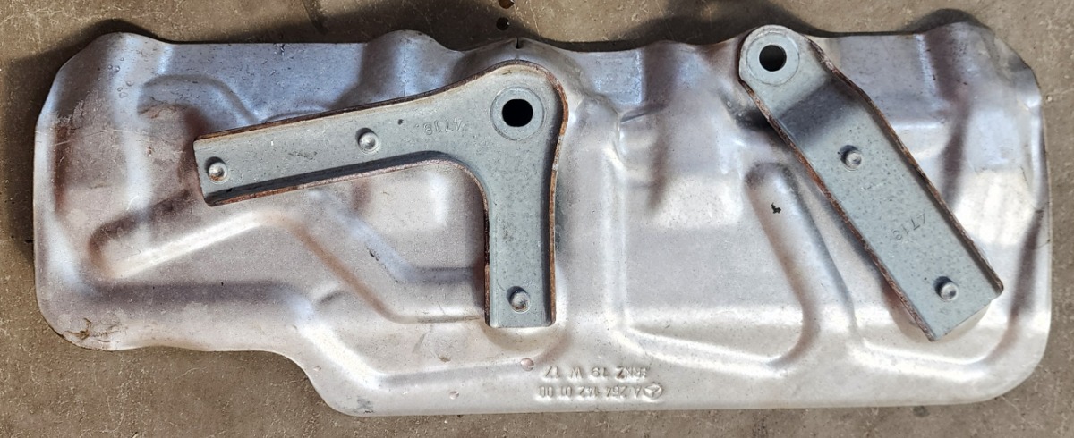 W205 264 HEAT SHIELD