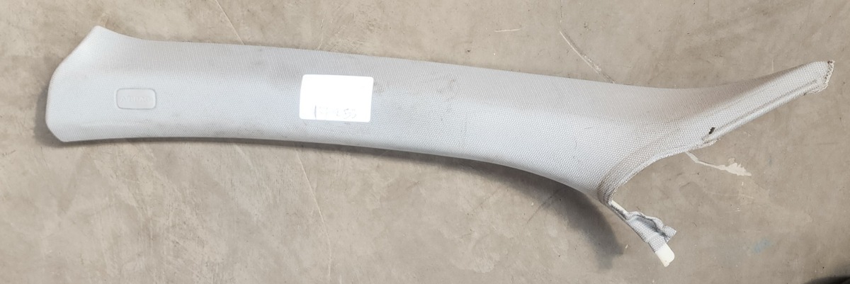 A4 B8 LEFT A-PILLAR TRIM