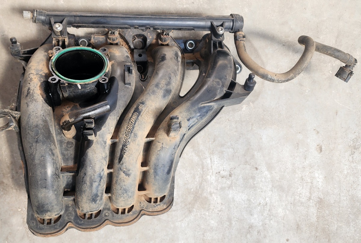 POLO CLP INTAKE MANIFOLD