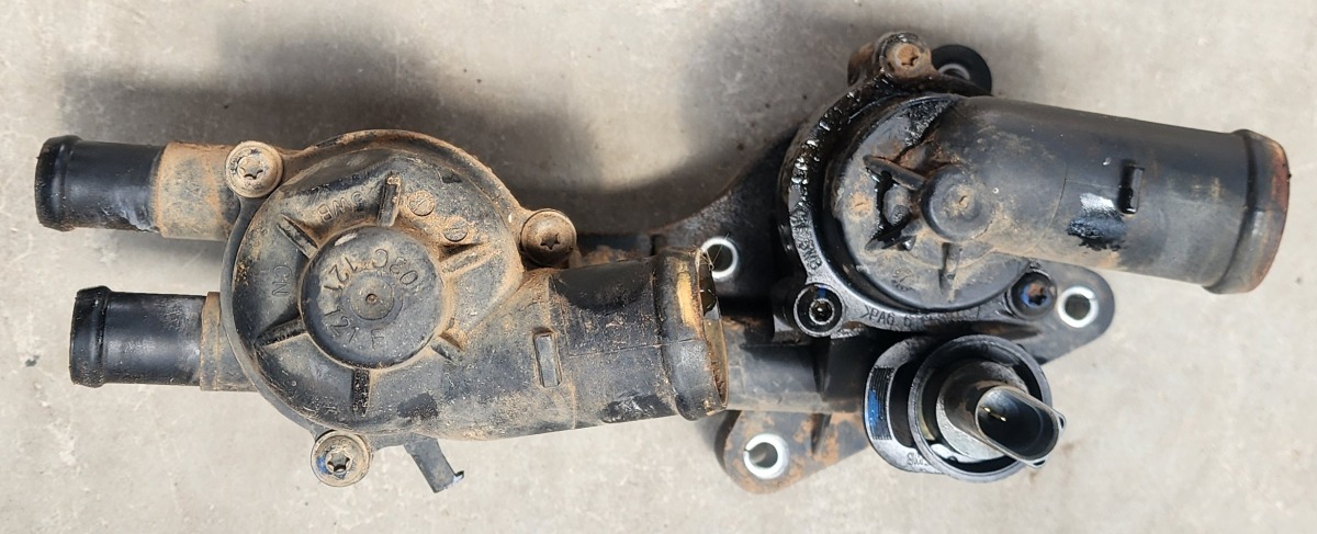 POLO CLP THERMOSTAT HOUSING