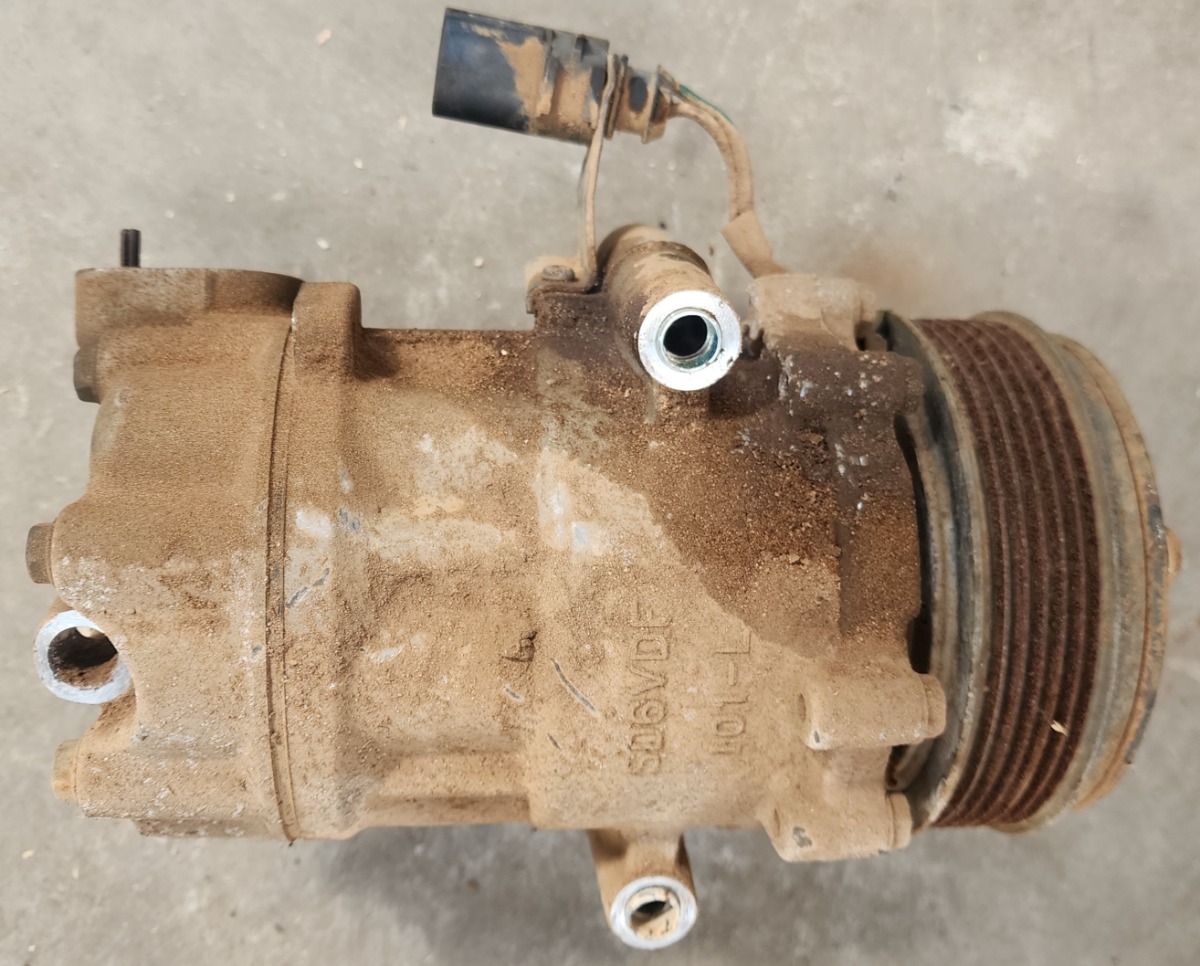 POLO CLP AIRCON PUMP