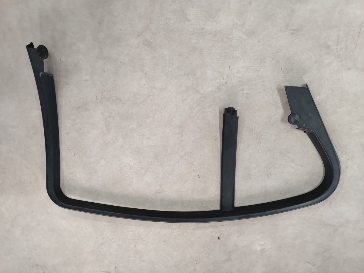 2017 BMW 320I F30 LR DOOR WINDOW TRIM