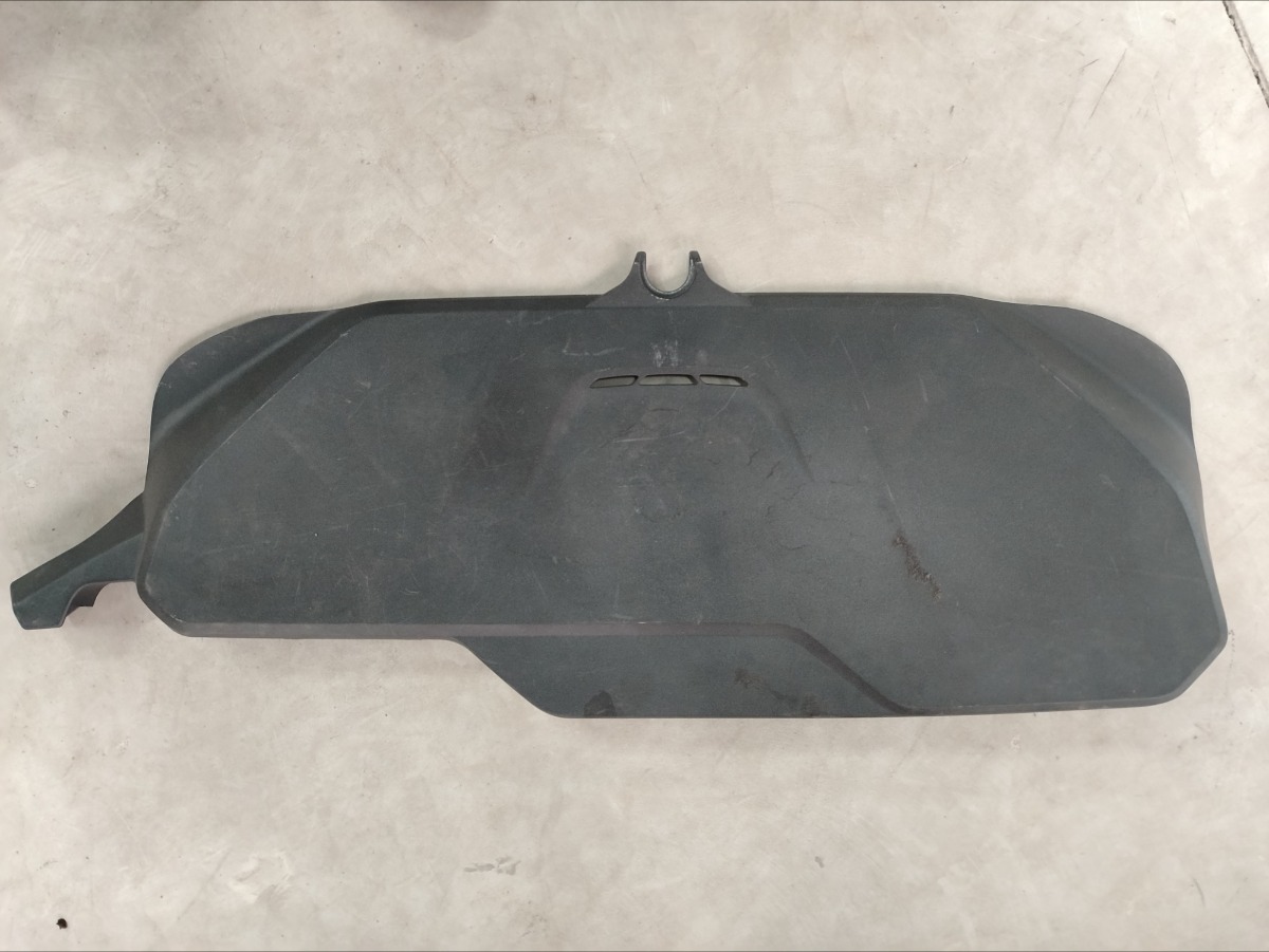 2017 BMW 320I F30 RADIATOR COVER