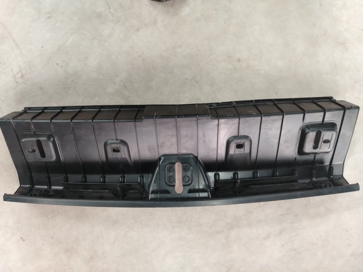2017 BMW 320I F30 BOOT SILL TRIM