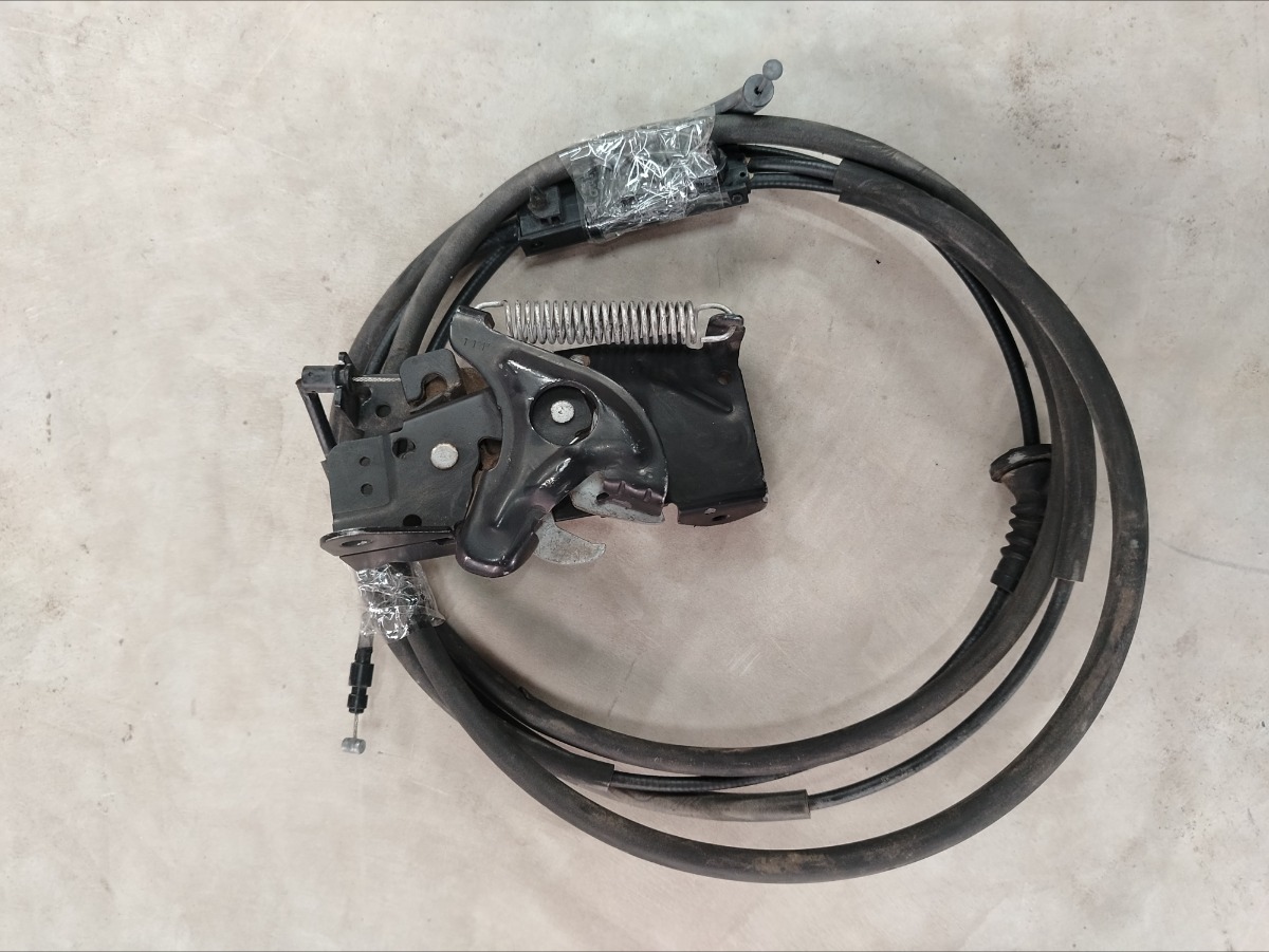 2017 BMW 320I F30 BONNET LOCK (RIGHT)