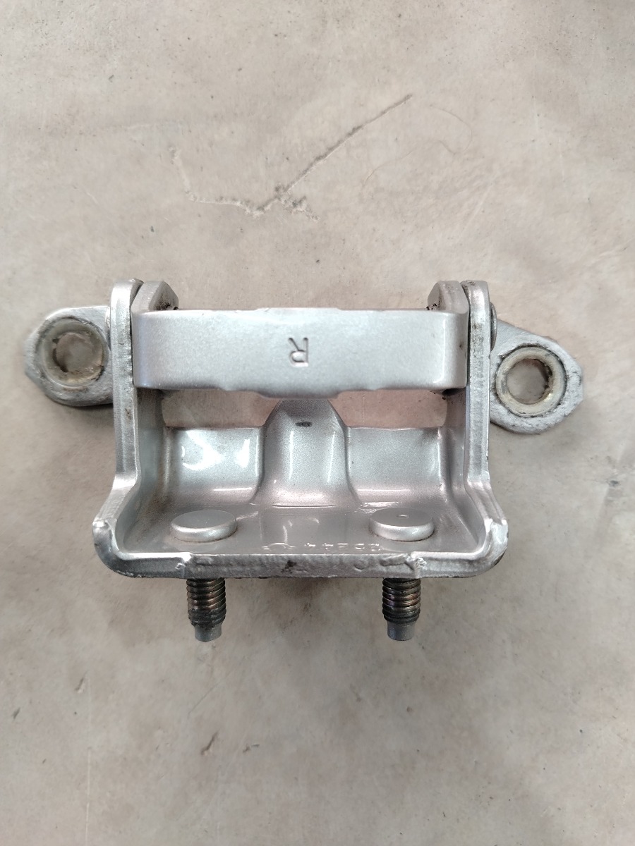 2025 NISSAN MAGNITE 1.0 UPPER DOOR HINGE RIGHT