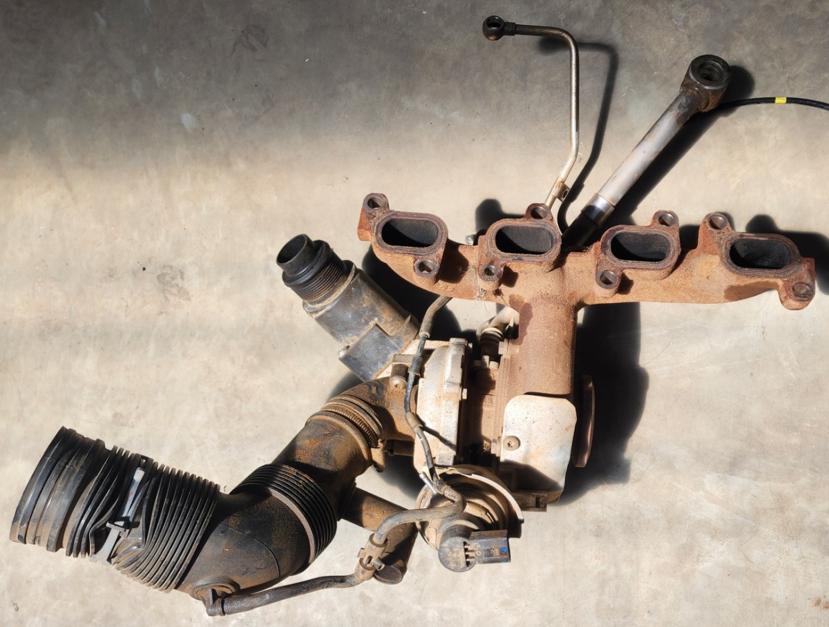 POLO CWX TURBO WITH EXHAUST MANIFOLD