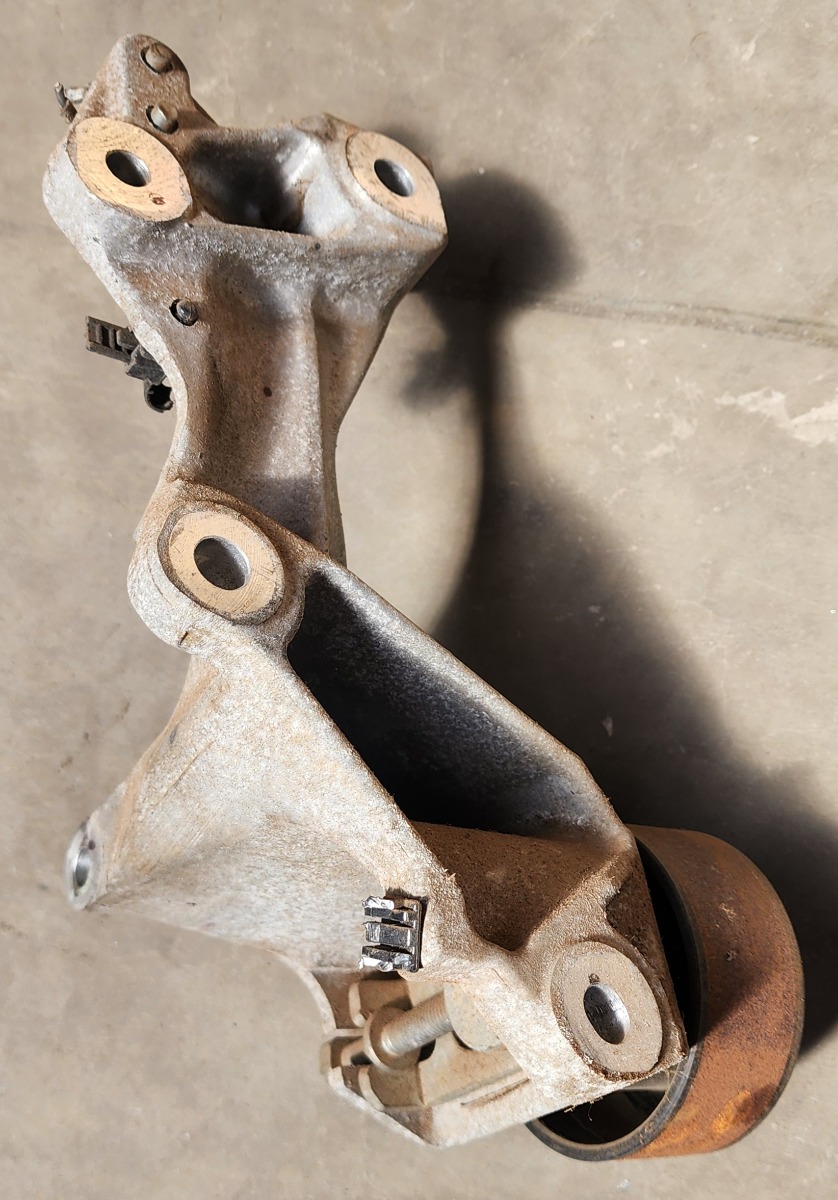 GO 1.2 ALTERNATOR BRACKET