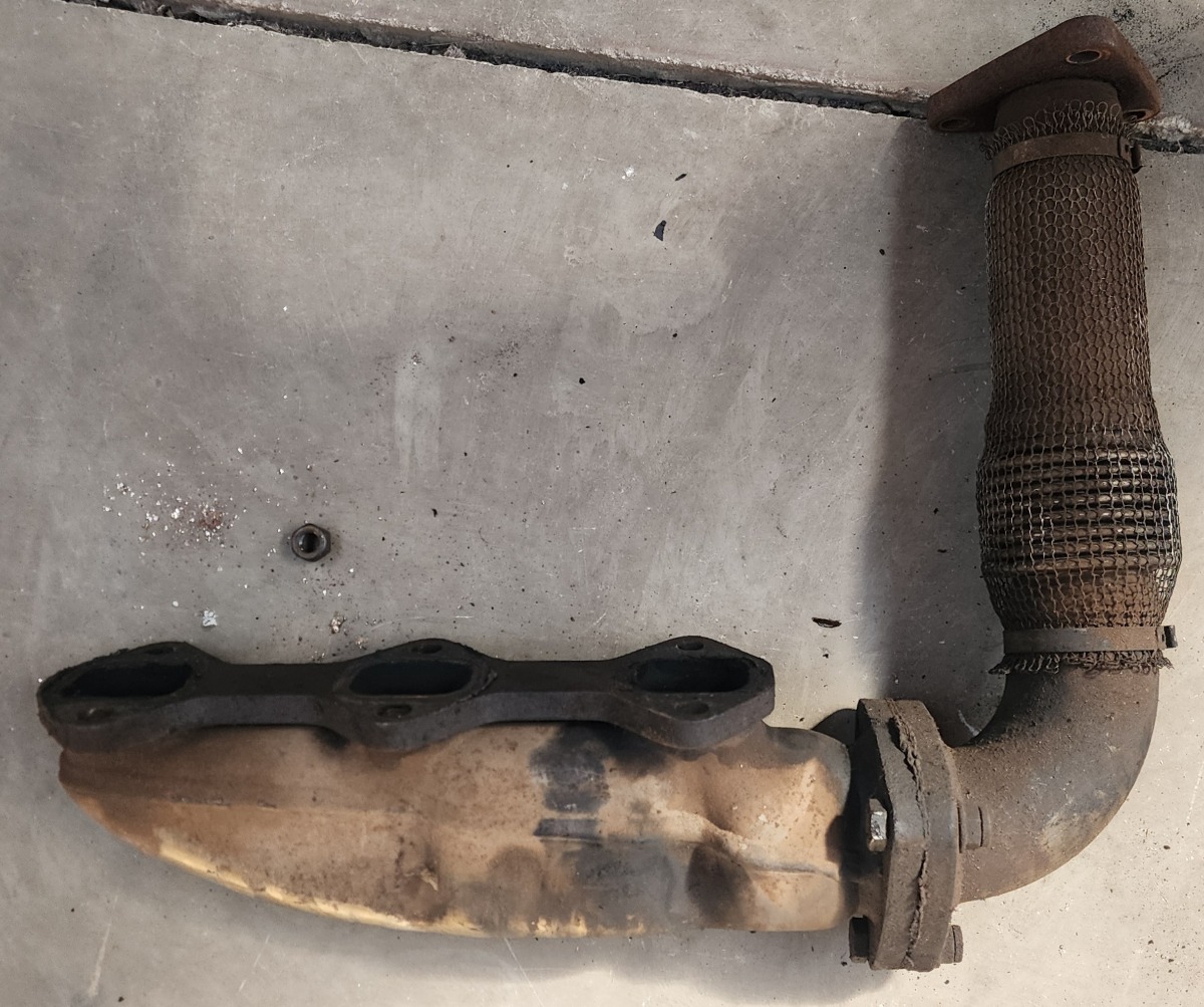 A6 BZC RIGHT EXHAUST MANIFOLD
