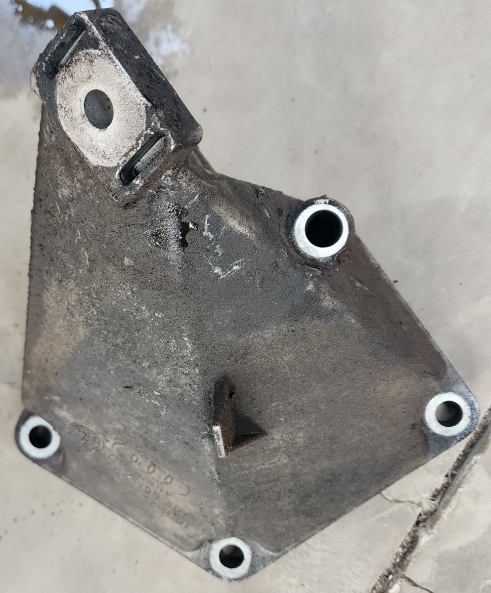 A6 BZC LEFT ENGINE MOUNT