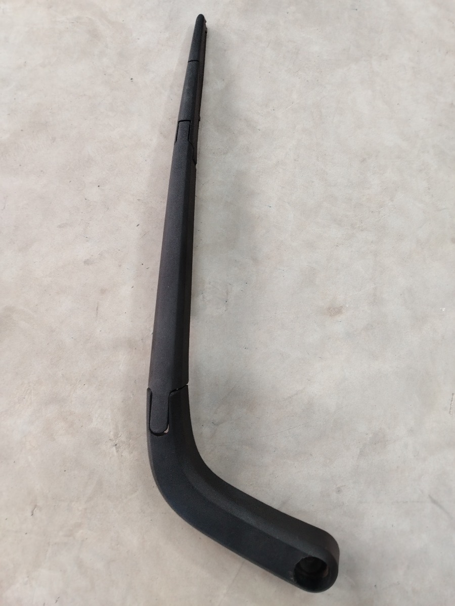 2011 CHEV SPARK 1.2LS REAR WIPER ARM