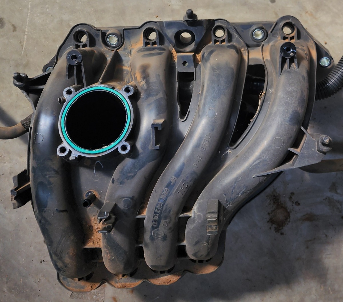 POLO CLP INTAKE MANIFOLD