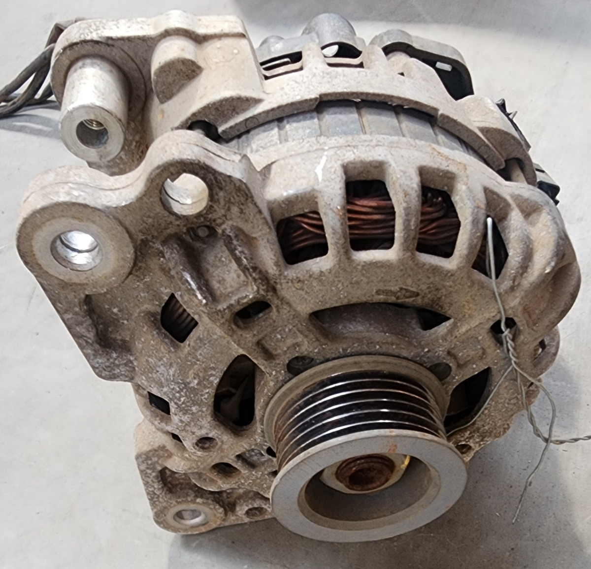 POLO CLP ALTERNATOR