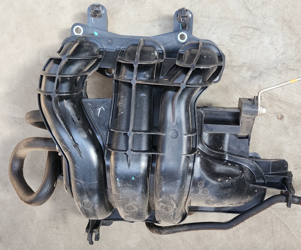 AGYA 1.0I INTAKE MANIFOLD