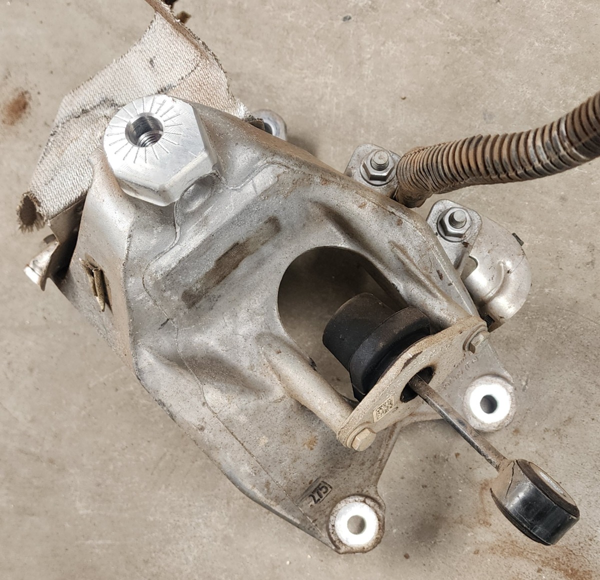 A4 DEM RIGHT ENGINE MOUNT