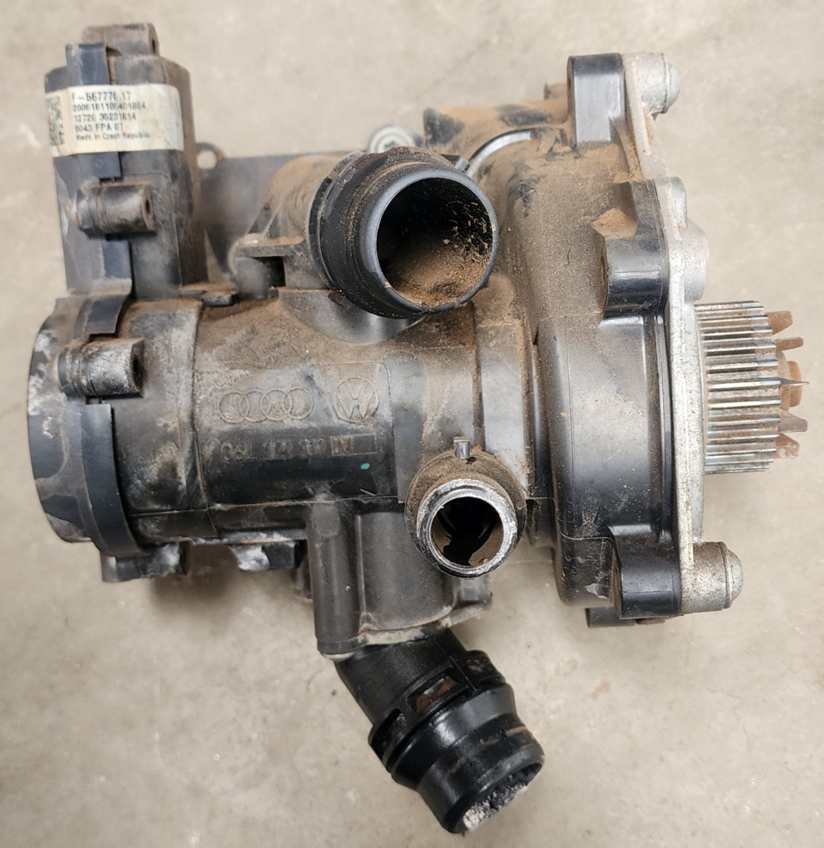 A4 DEM THERMOSTAT/WATERPUMP HOUSING