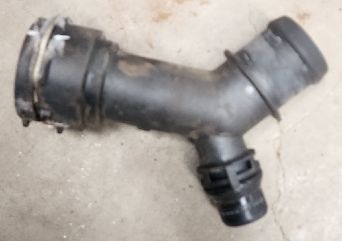 A4 DEM Upper radiator coolant hose adapter