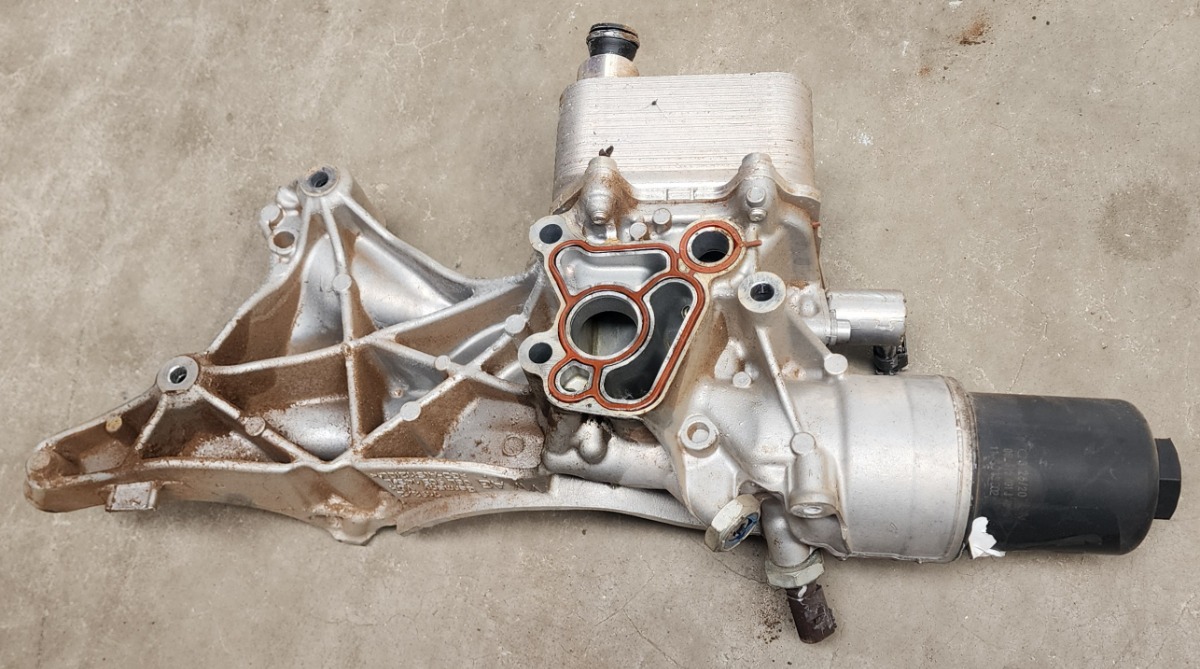 A4 DEM OIL COOLER/OIL FILTER HOUSING