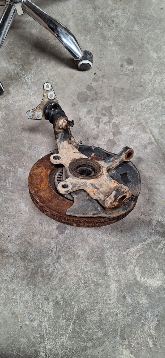 4X4 KB300 D-TEQ Hub and Disc
