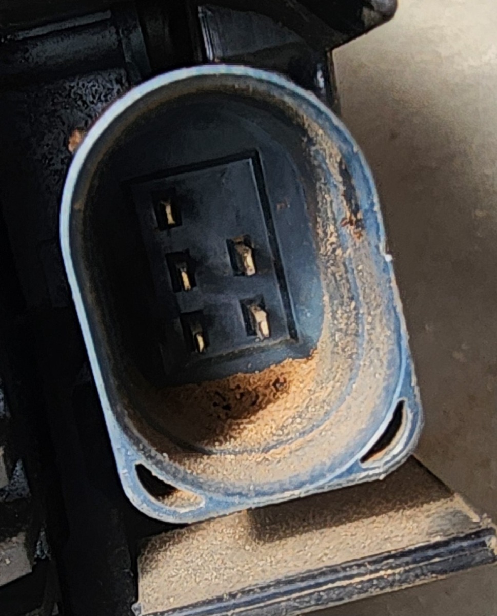 A4 DEM ALTERNATOR