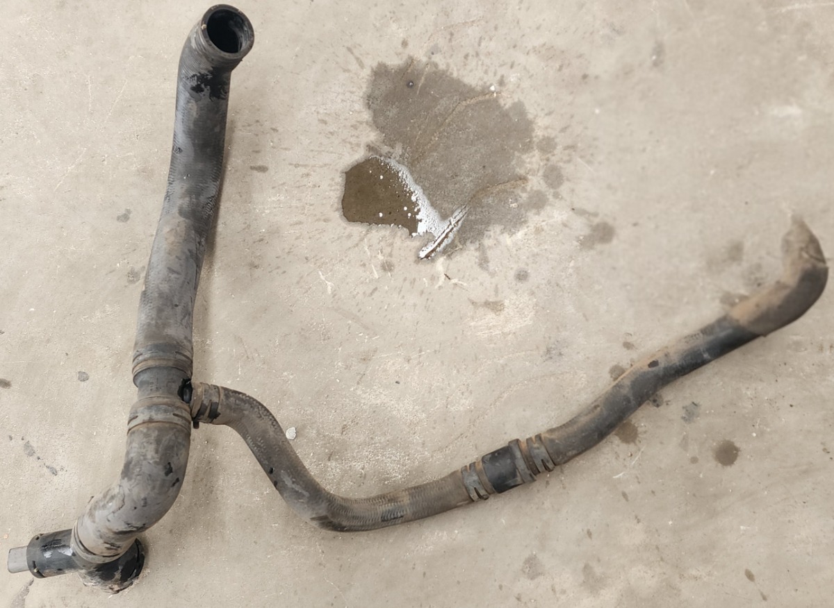 TT BUB 3.2 AUX WATER PIPE