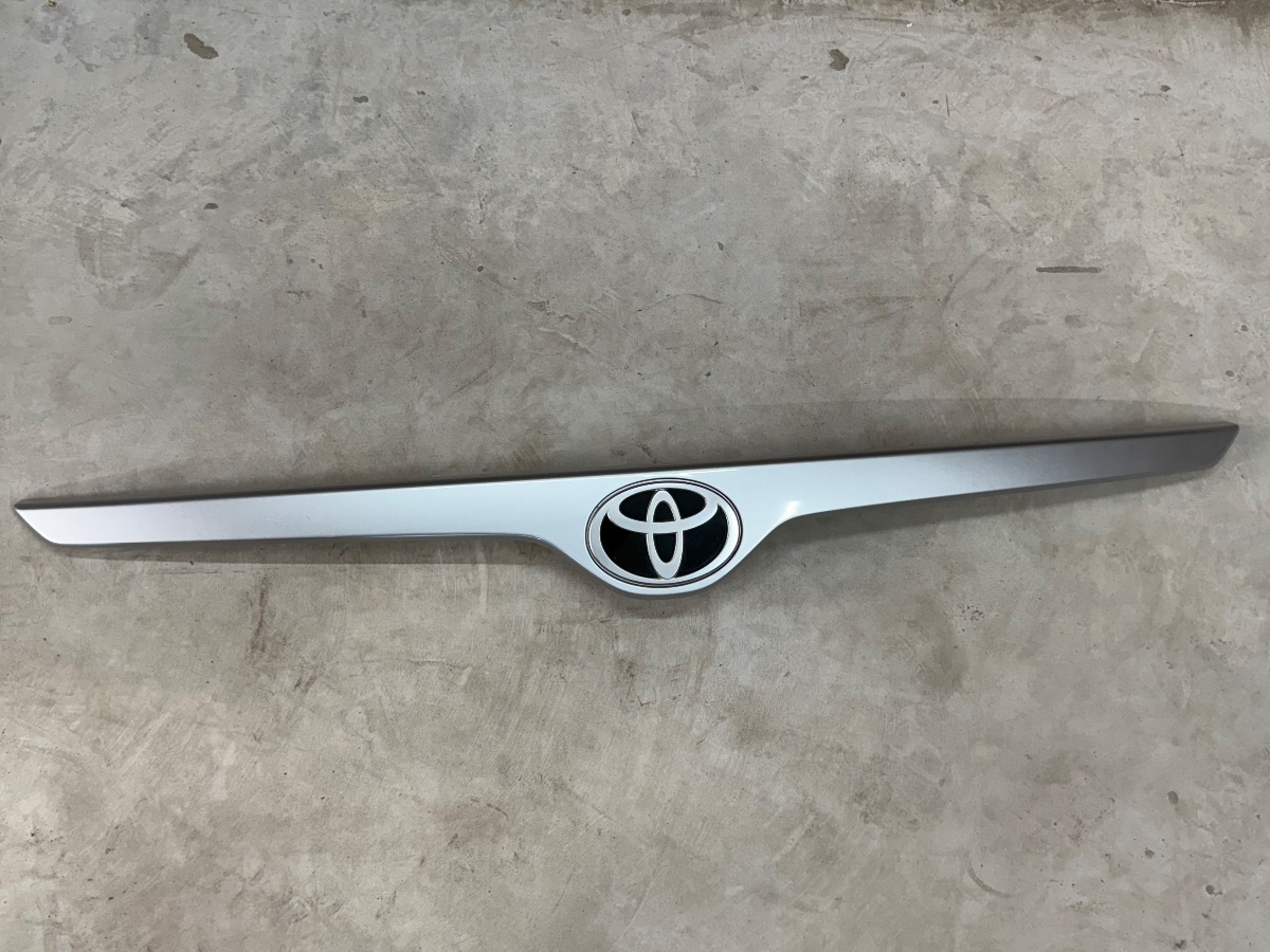 URBAN CRUISER TAIL GATE TRIM WITH BADGE