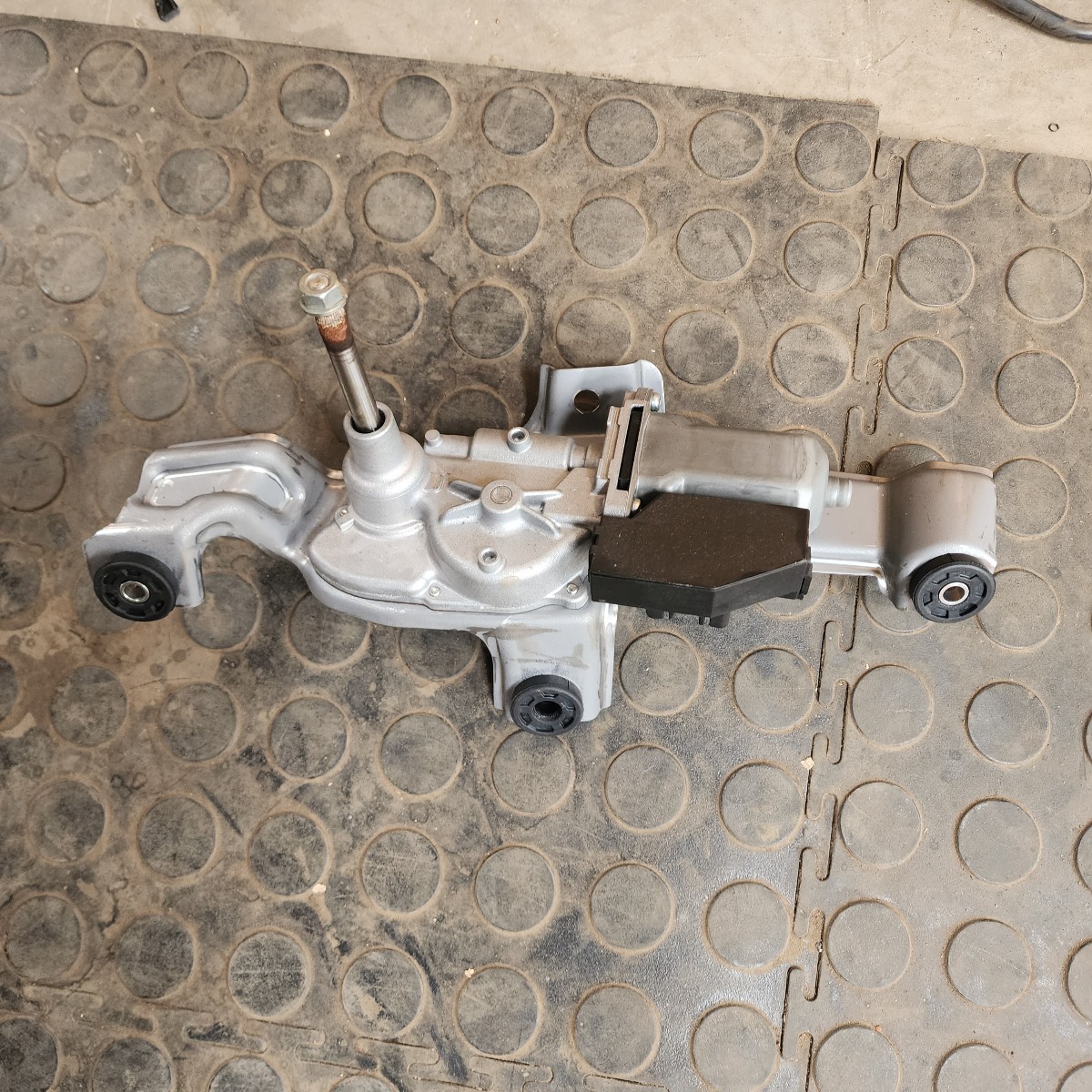 C-HR REAR WIPER MOTOR