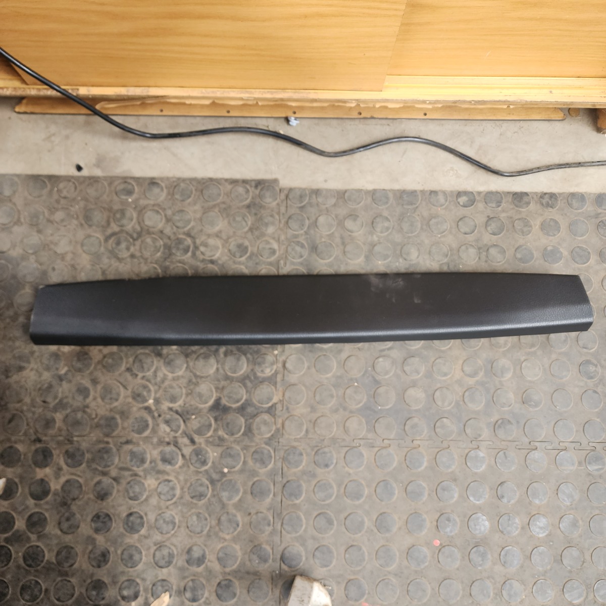 C-HR REAR TAILGATE UPPER COVER