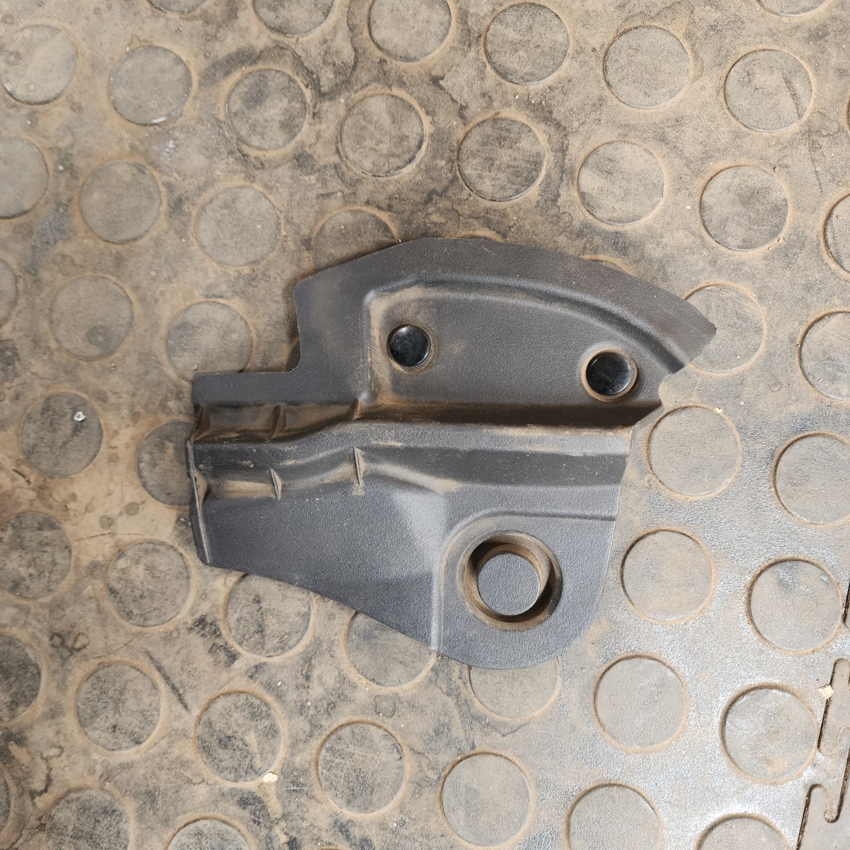 C-HR RIGHT BOOT TRIM COVER