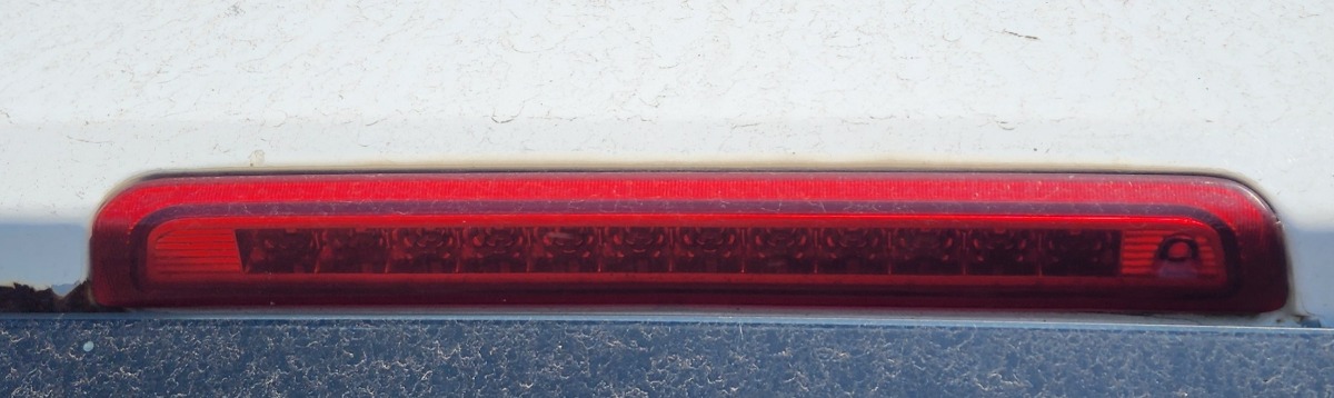 I30 UPPER BRAKE LIGHT