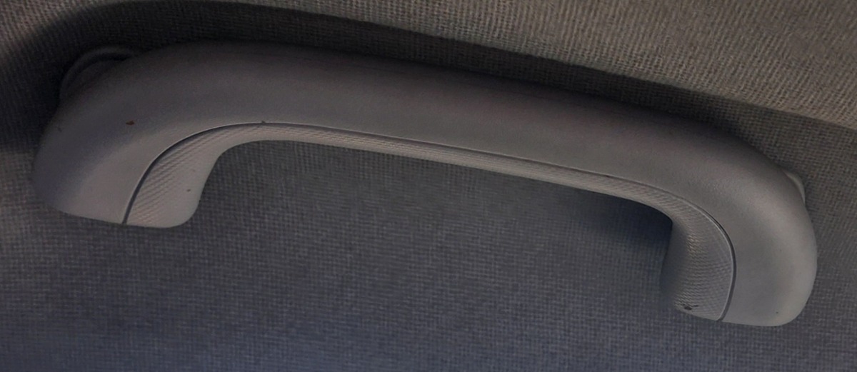 I30 LEFT FRONT GRAB HANDLE