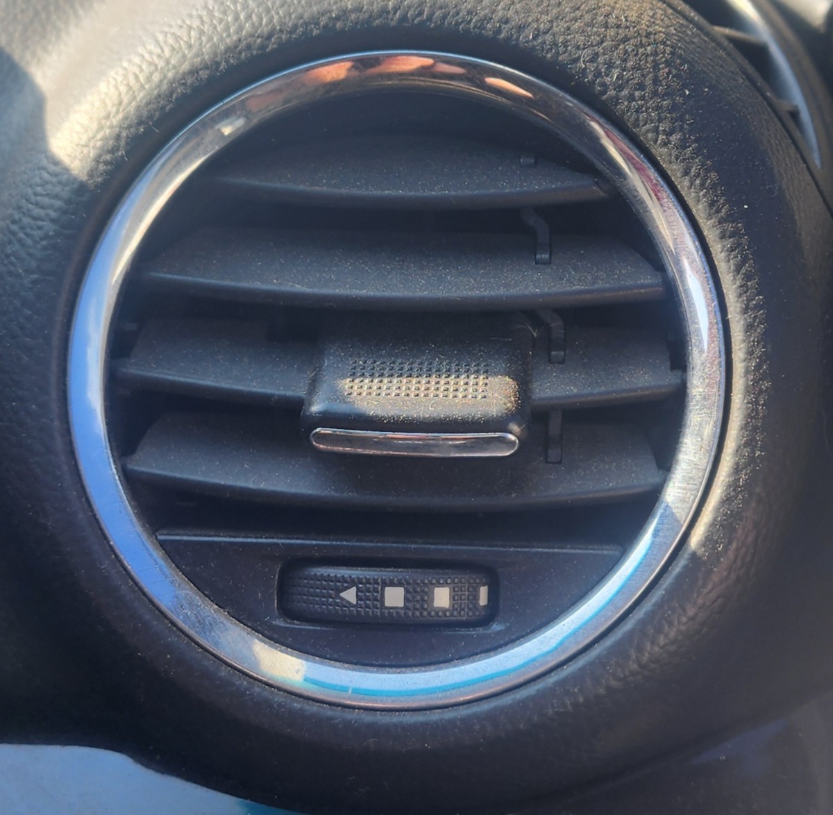 ORLANDO RIGHT DASH VENT