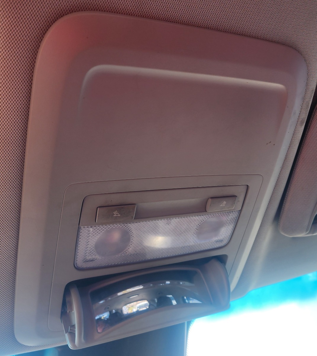 ORLANDO FRONT DOME LIGHT