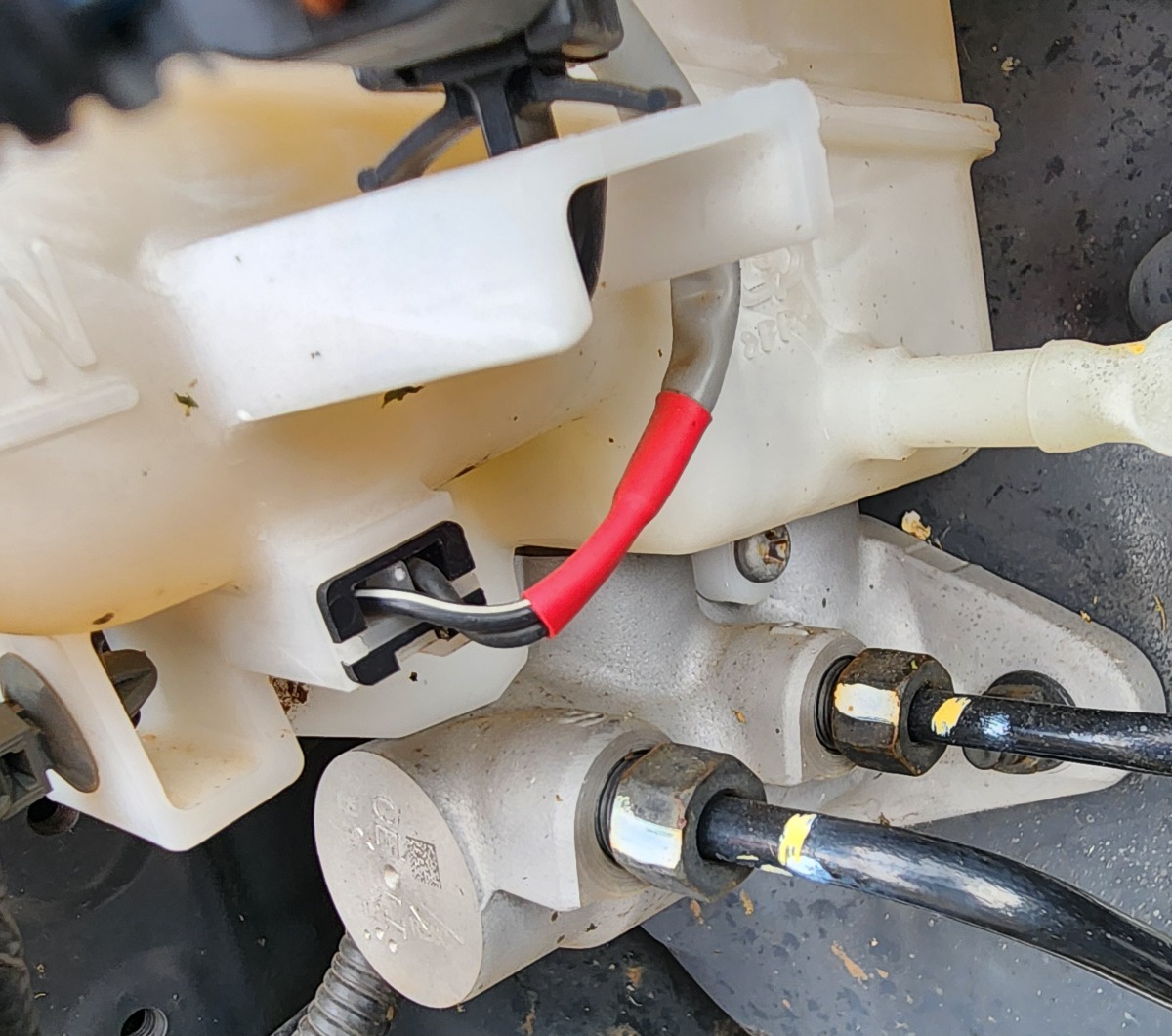 SPORTAGE BRAKE MASTER CYLINDER