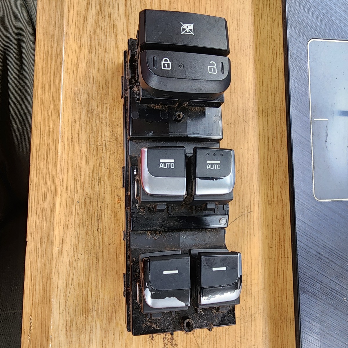 SPORTAGE DRIVER WINDOW SWITCH