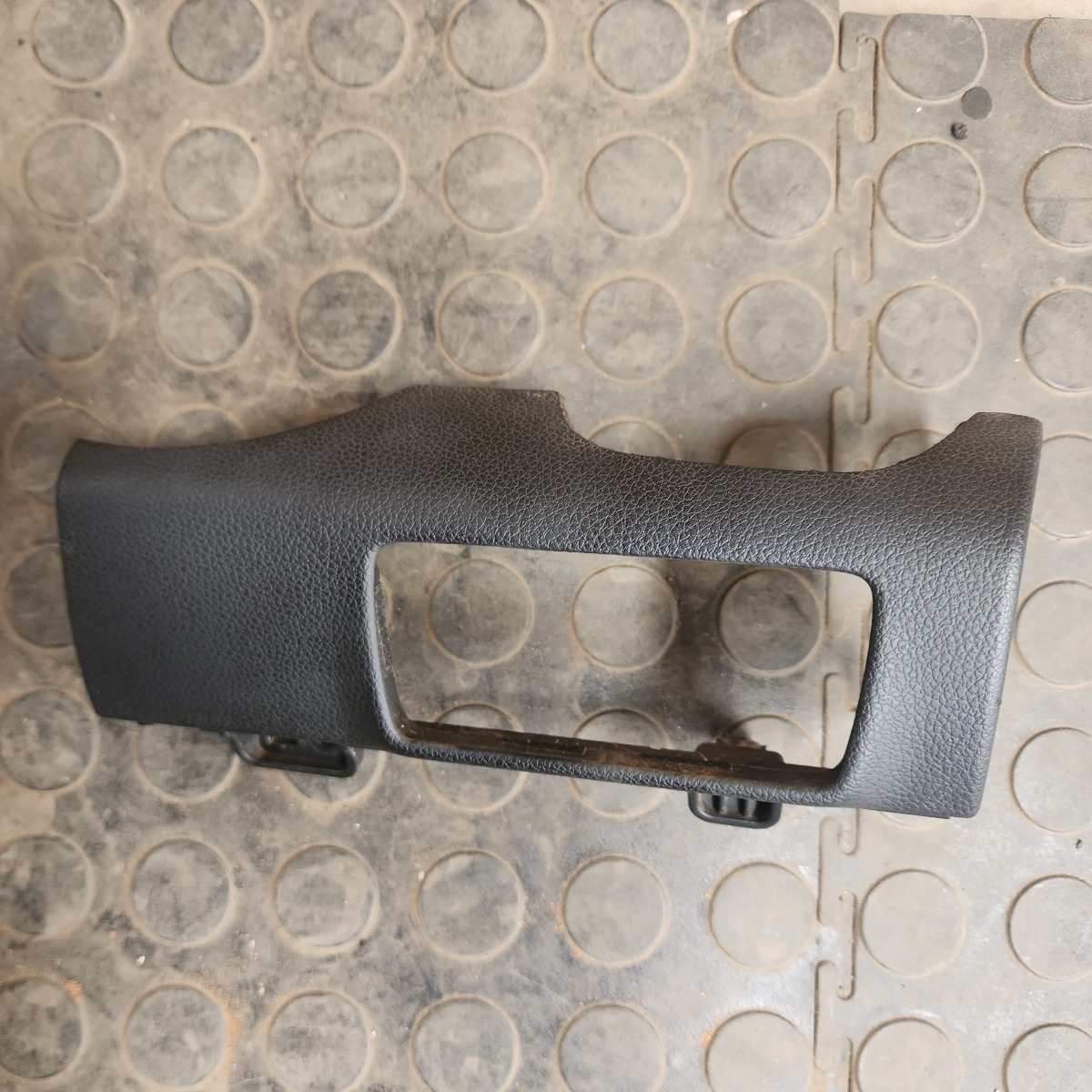 SPORTAGE RIGHT DASH SWITCH TRIM