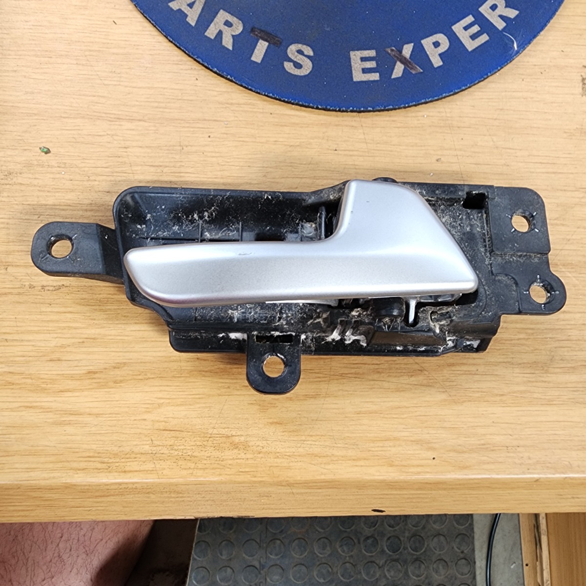 SPORTAGE RIGHT FRONT INNER HANDLE