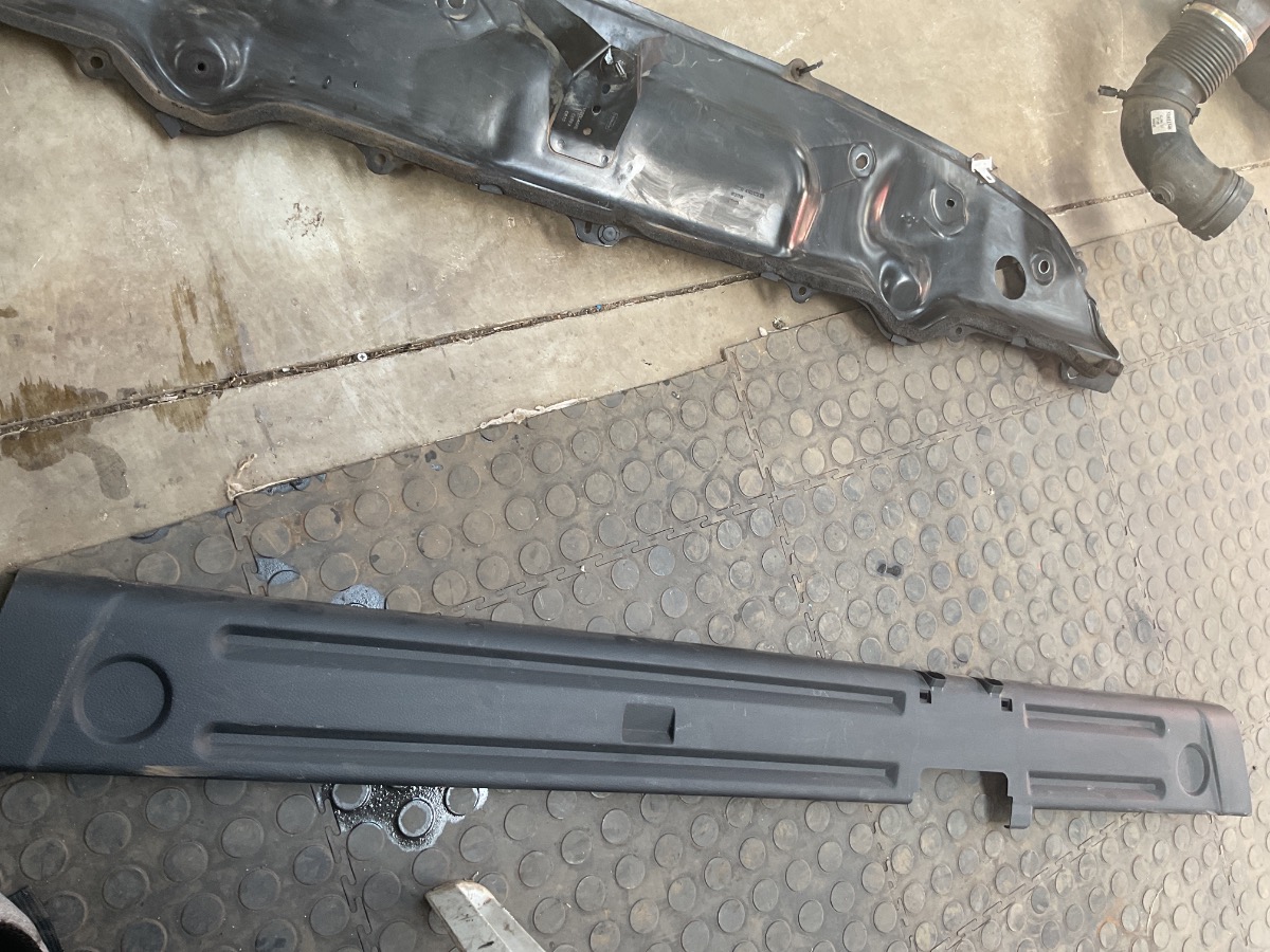 RANGER TOP TRIM MOULDING