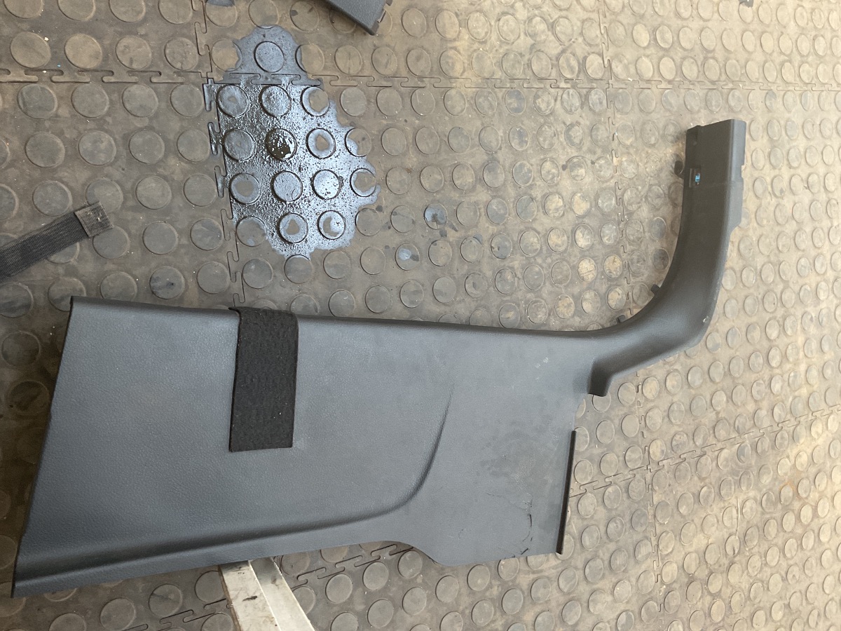 RANGER C PILLAR TRIM