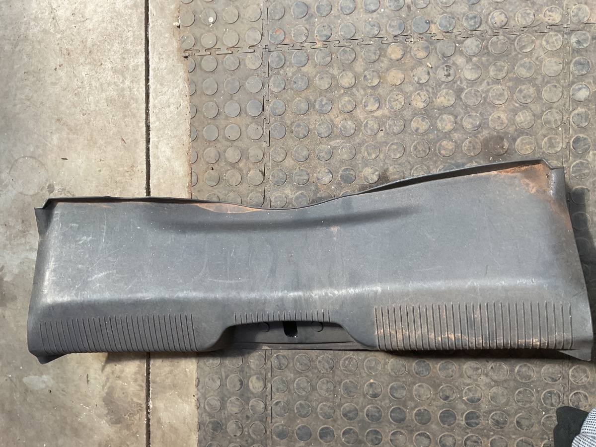 Giulietta Trunk/boot lower side trim panel